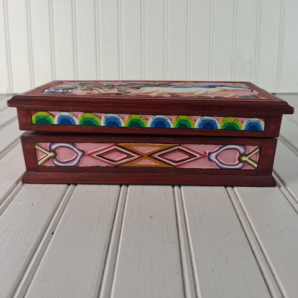 Hand Carved & Painted Wooden Trinket / Keepsake Box - Picture 7 of 10